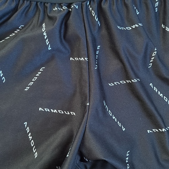 Under Armour shorts - Picture 2 of 5